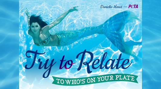 Daniella Monet dressed up as a mermaid Daniclla Monet PETA Tupto Rele e 