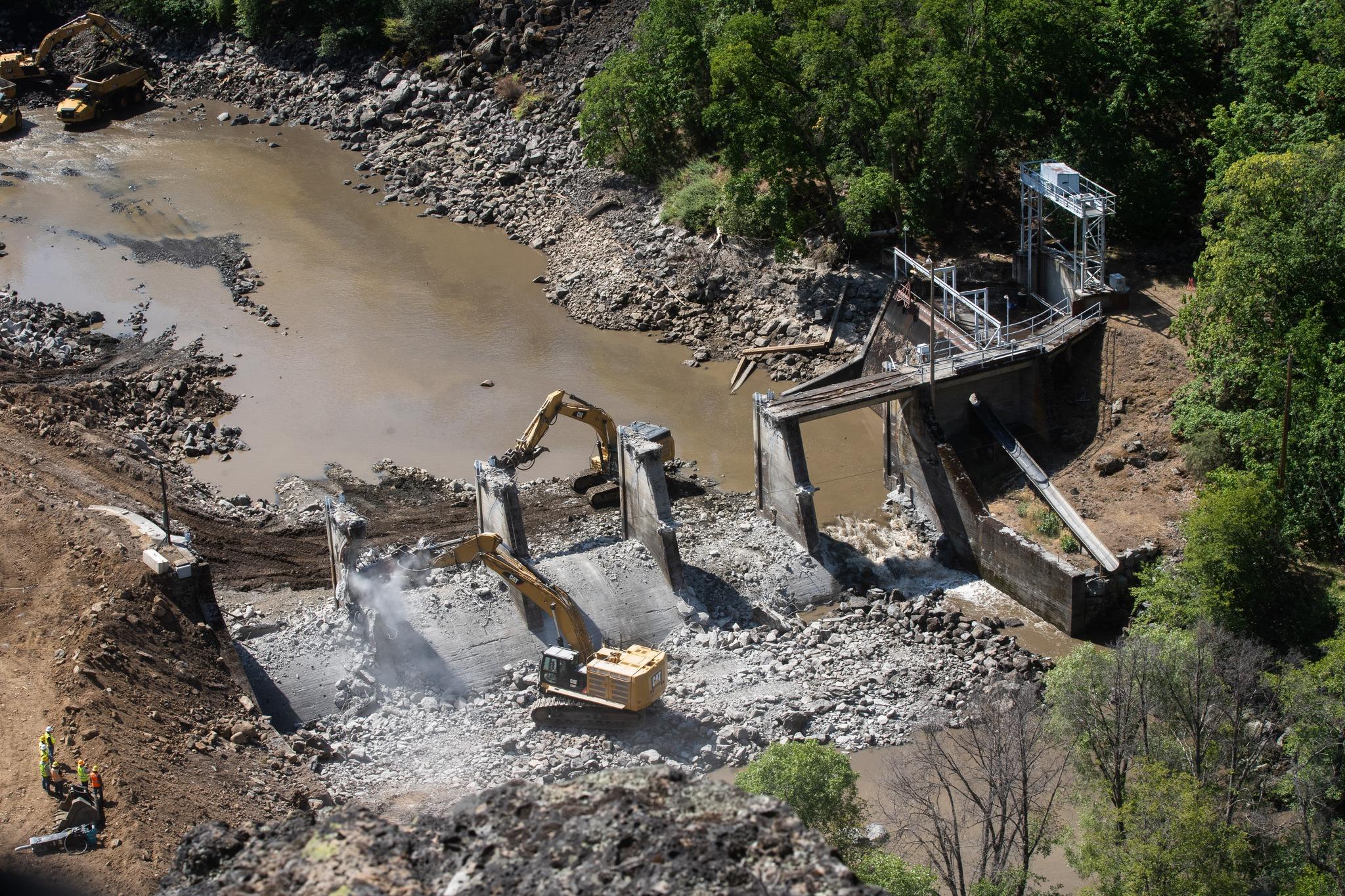 Dam removal along Klamath River, California | Swiftwater Films