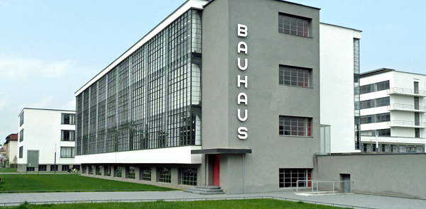 building with BAUHAUS written on outside