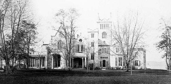 black and white photo of Lyndhurst