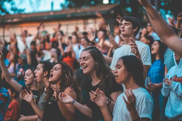 Young adult worship service (Unsplash)