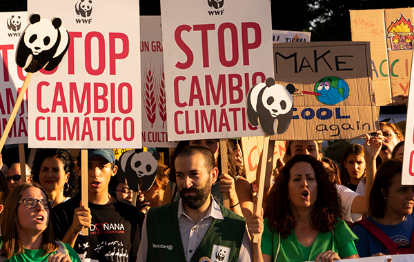 climate change - people marching in Spain